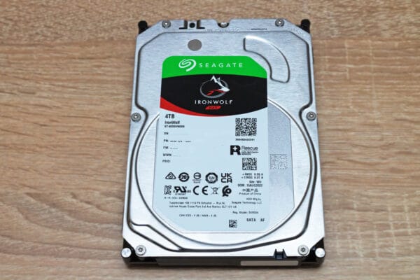 05 Seagate IronWolf ST4000VN006 4TB HDD